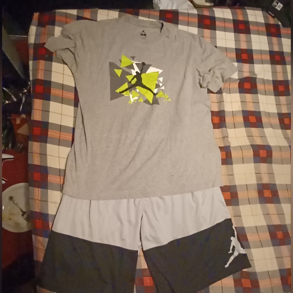 Air Jordan T shirt & Shorts. Excellent Condition